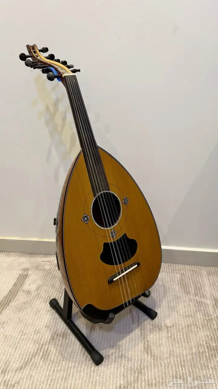 عود موسيقى صناعة مراد التركي ( تفصيل خاص) 1