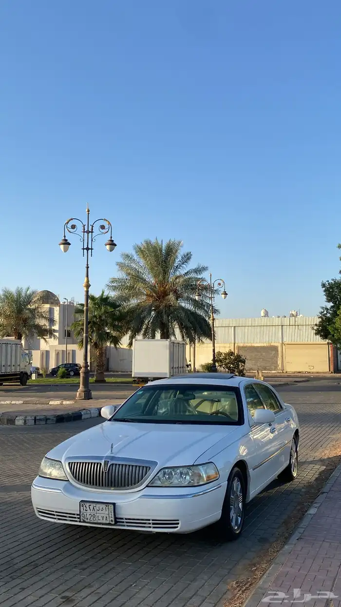 لنكولن تاون كار 2003 3