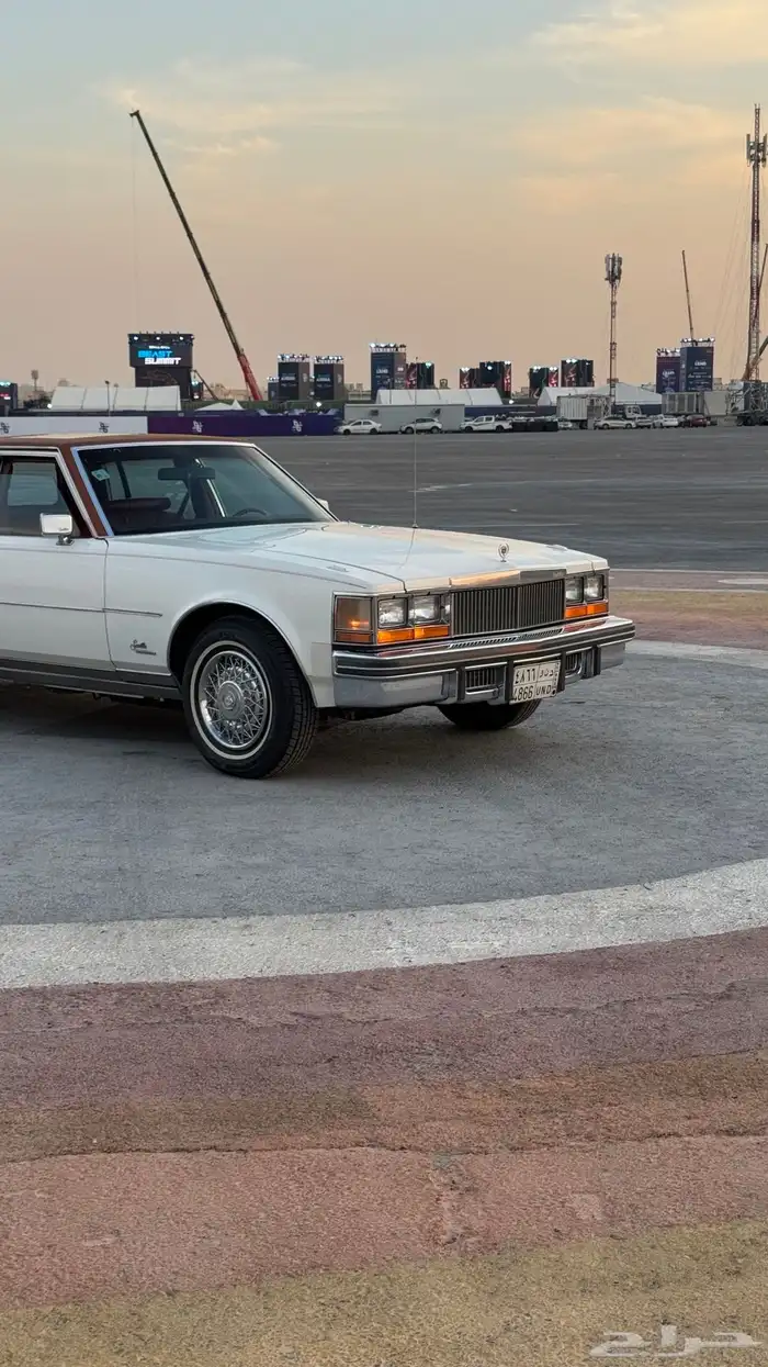 كاديلاك سيفيل 1977 عداد قليل 3