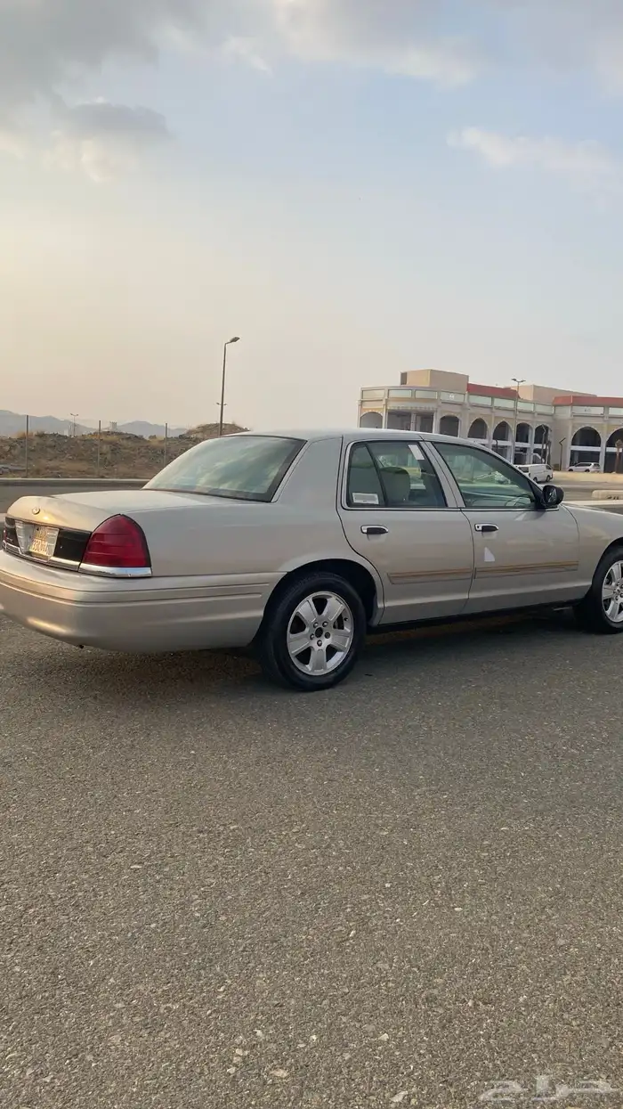 فورد فاكتوريا 2010 4