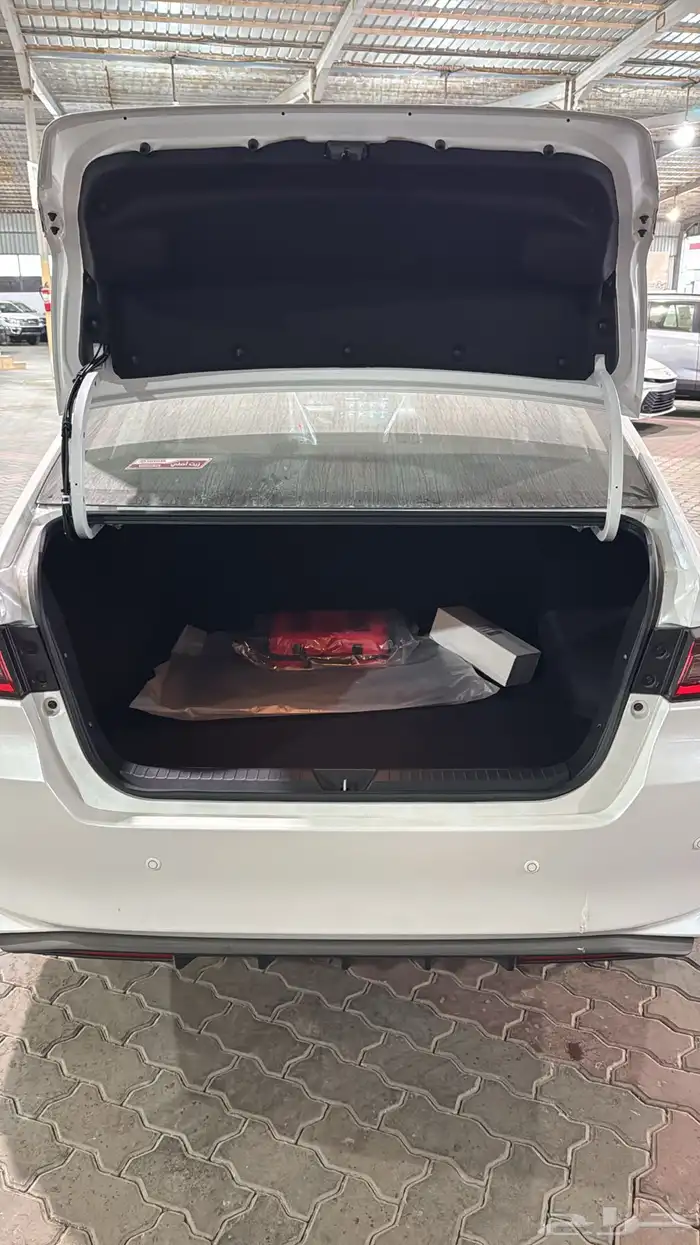 تويوتا يارس فئة Y بلس بنزين 2026 10