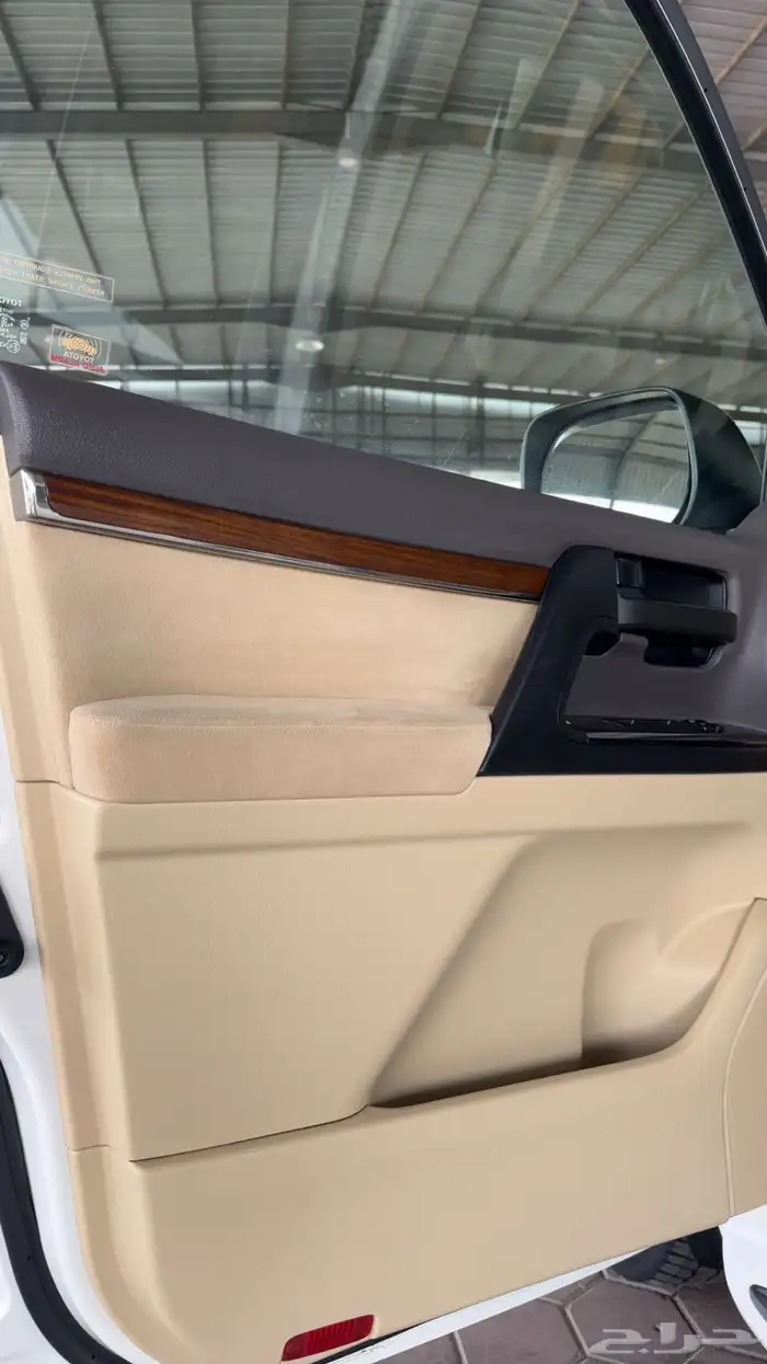 لاندكروزر 2016 بريمي فل كامل ب 172.000 8