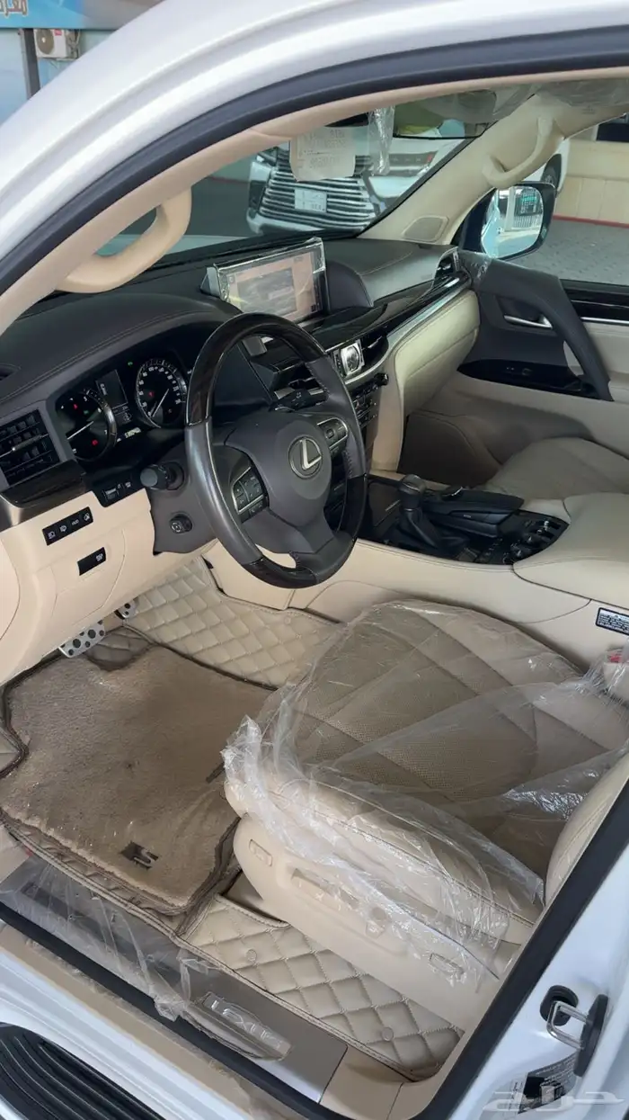 لكزس 2021 سعودي فل كامل ب 382.000 6