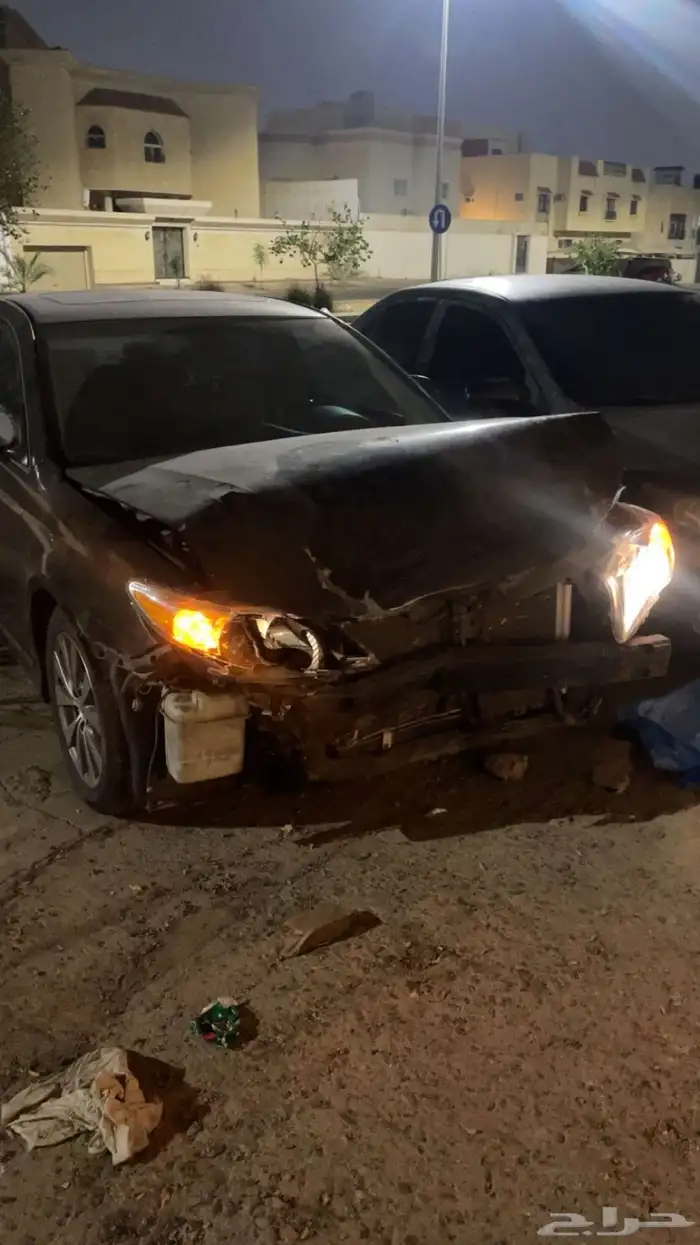 للبيع افالون 2011 فل كامل مصدومه 0