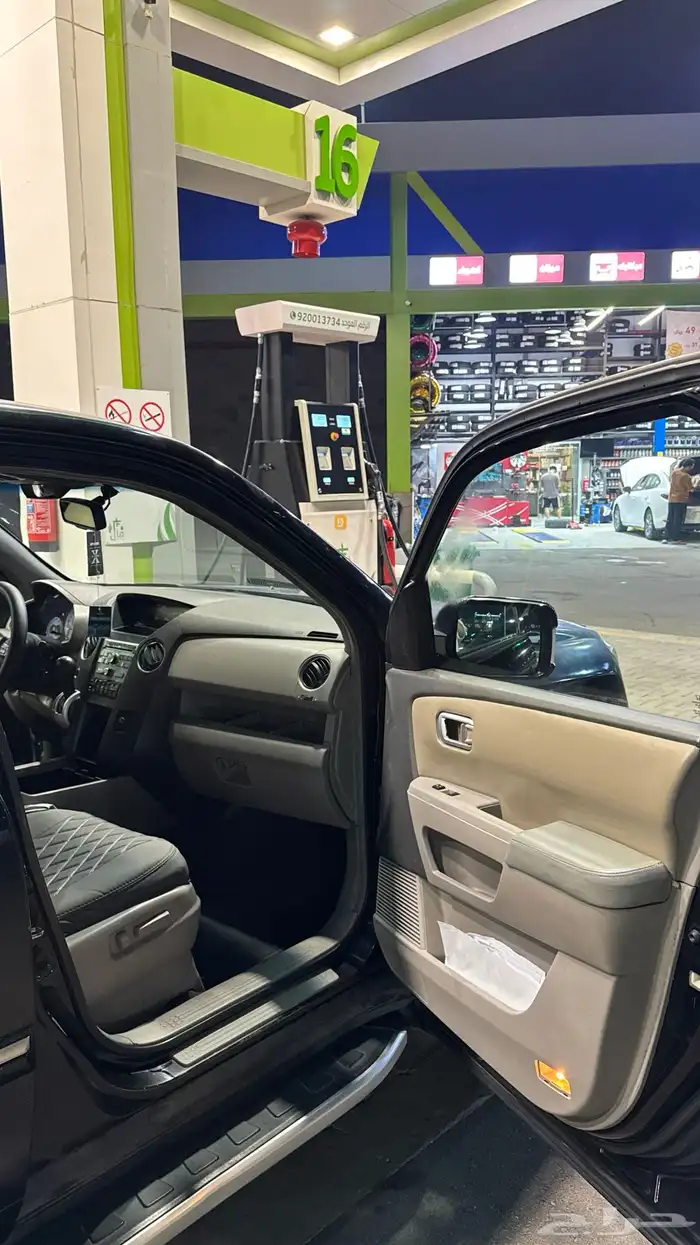 HONDA PILOT 2009 1st owner 8