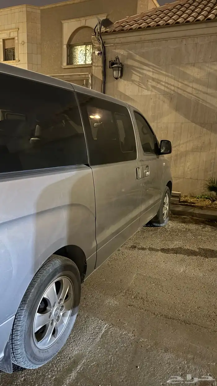 للبيع فان stareX هونداي H1 مستخدم 10