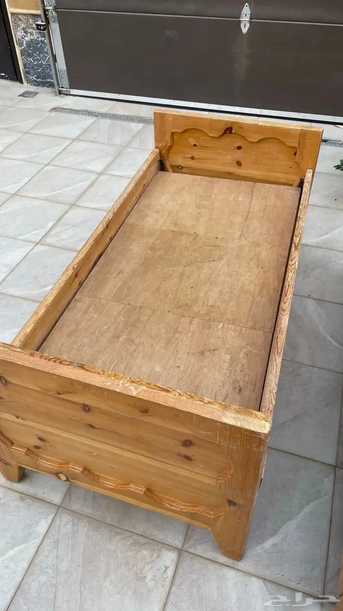 سرير اطفال 2