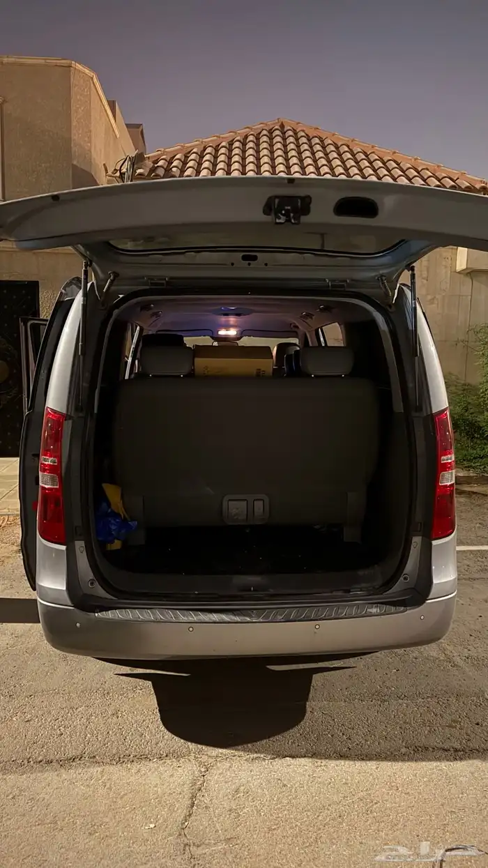 للبيع فان stareX هونداي H1 مستخدم 5