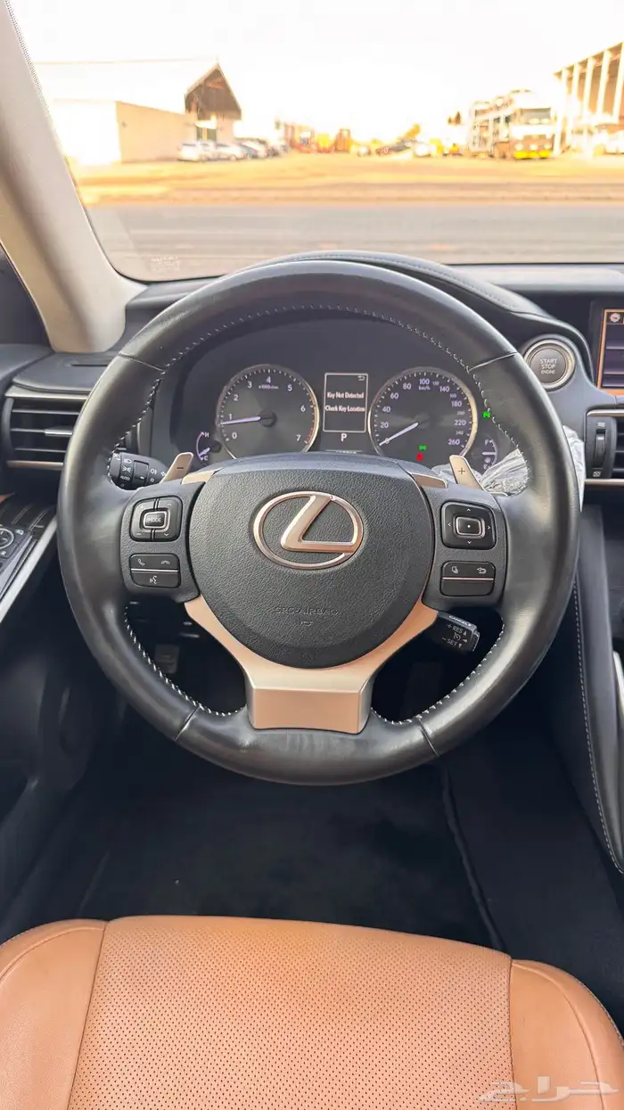 للبيع لكزس 2017 IS350 - فل كامل - بحالة الوكاله 10