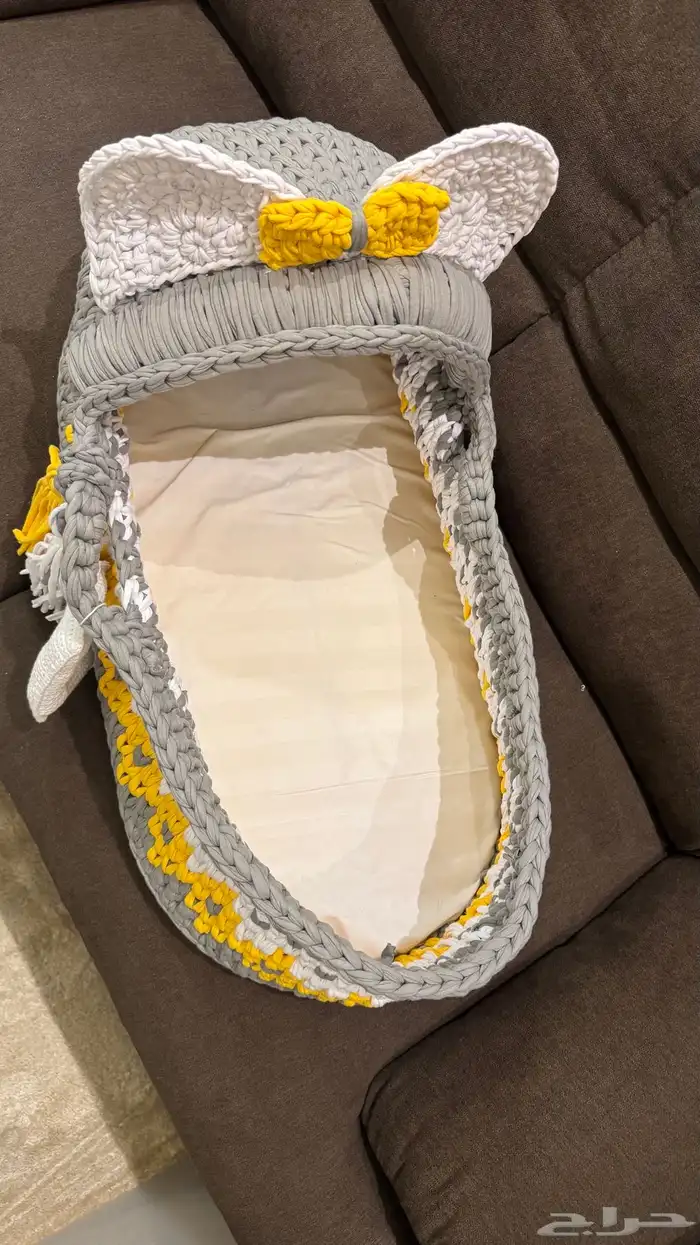 سرير رضيع يدوي 1