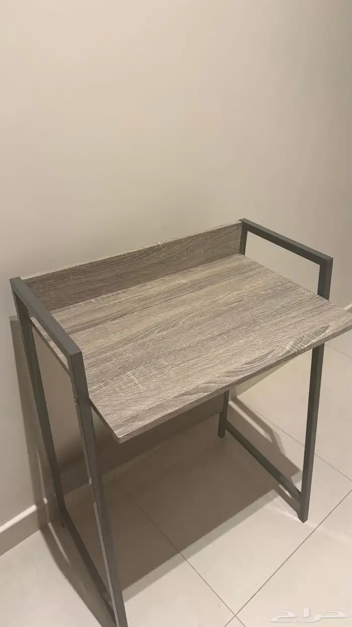 للبيع طاولة دراسه 4