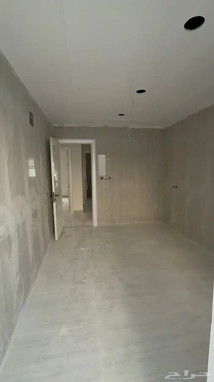 للبيع ملحق 5 غرف مع 4 سطح خاص الشعله 13