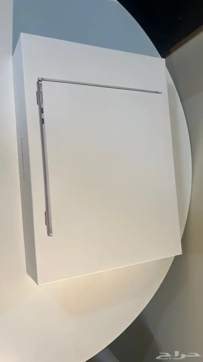 للبيع ماك بوك أير m4 جديد 3