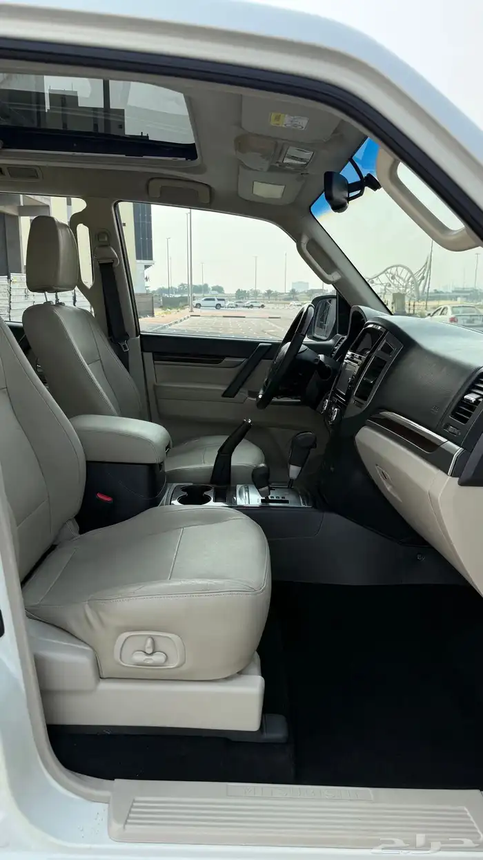 للبيع باجيرو 2017 فل كامل - مكينه 3800 27