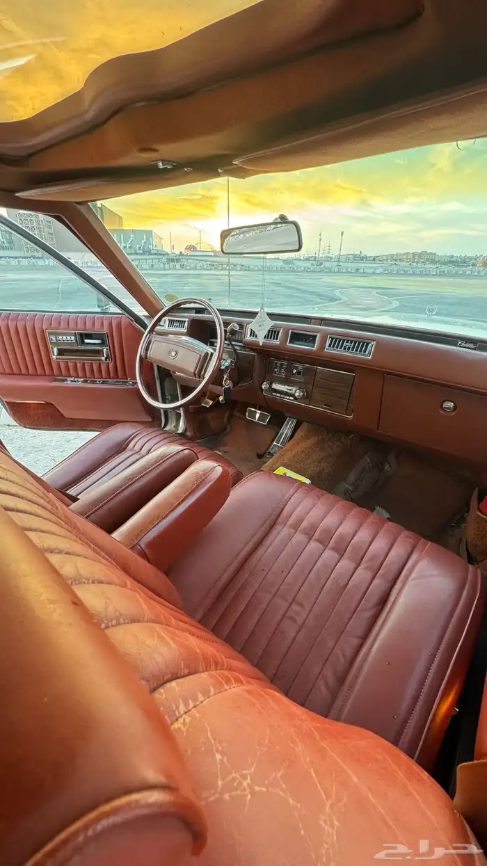 كاديلاك سيفيل 1977 عداد قليل 25