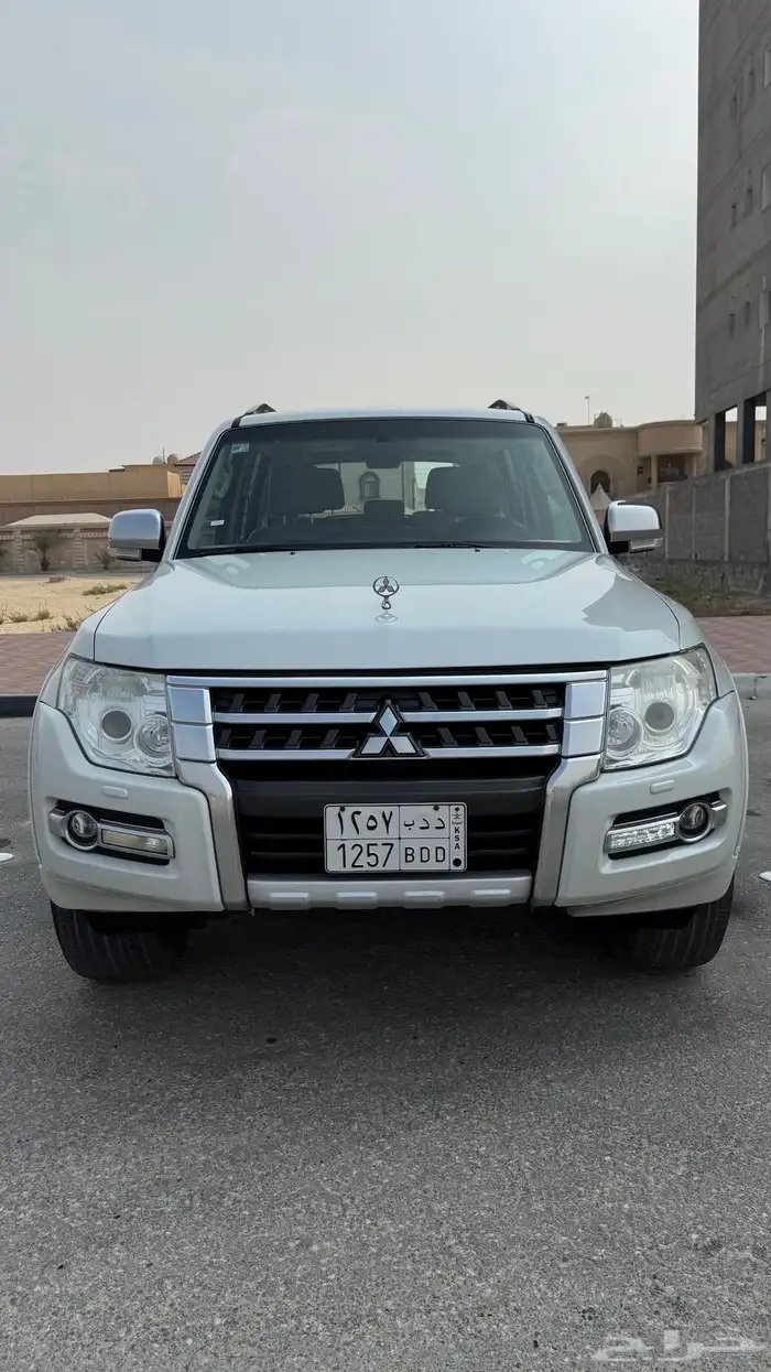 للبيع باجيرو 2017 فل كامل - مكينه 3800 16