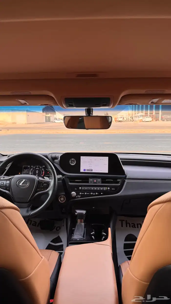 للبيع لكزس 2023 -4 سلندر -ES250 - ممشى قليل جدا 7
