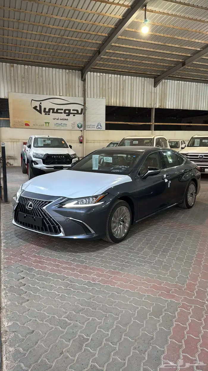 لكزس ES350 فئة CC بنزين 2025 0