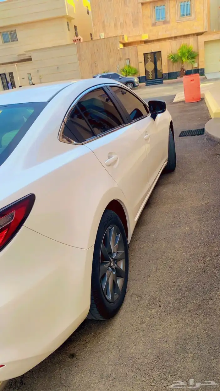 مازداء بيضاء 2023 خليجية للبيع او مبادل اكسنت او يارس 7