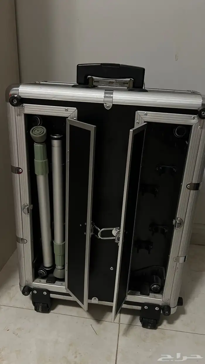 شنطه للمكيب ارتست وتنفع تسويحه متنقله 1