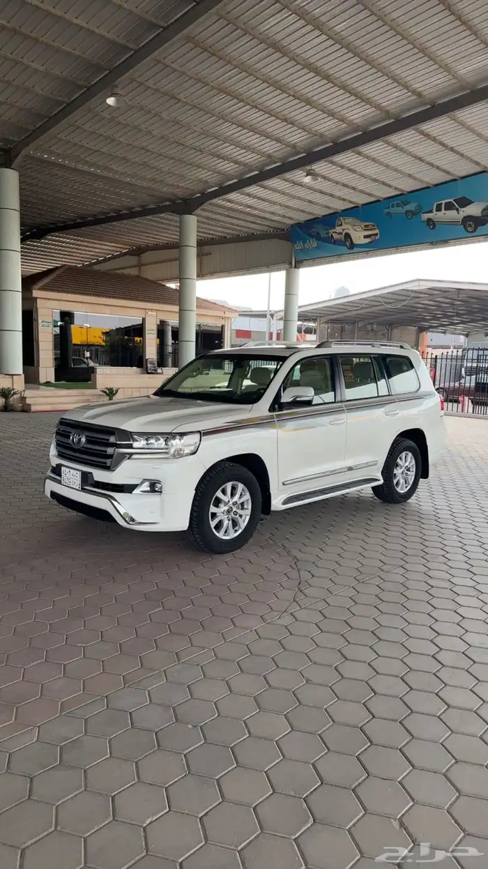 لاندكروزر 2016 بريمي فل كامل ب 172.000 1