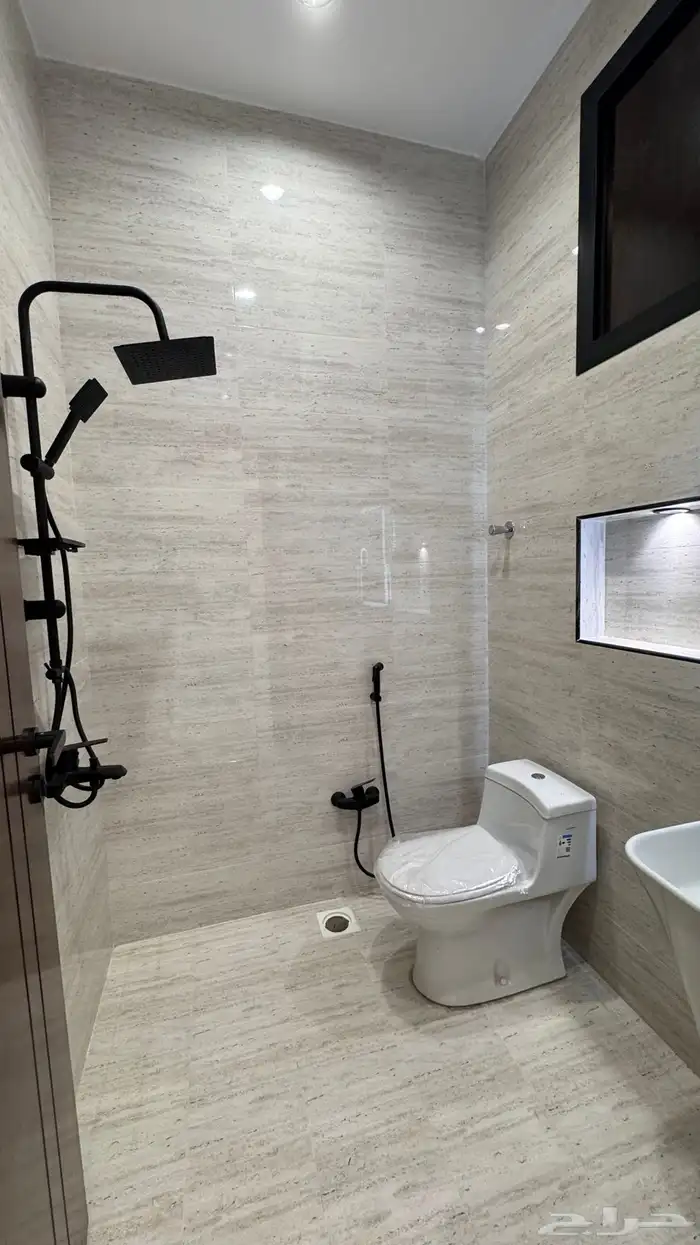 للبيع شقه ارضيه 6 غرف vip مع حوش من 550 الف بالمحاله ابها 19