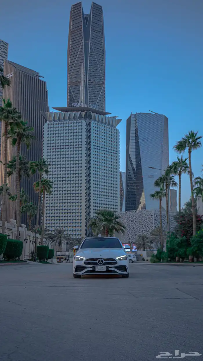 مرسيدس C300 موديل 2023 6