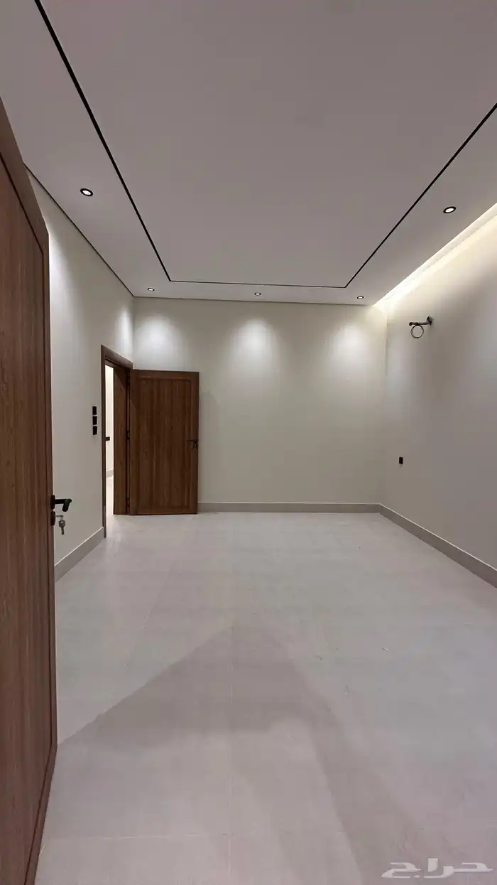 فيلا روف علوي للبيع حي الصفا 6