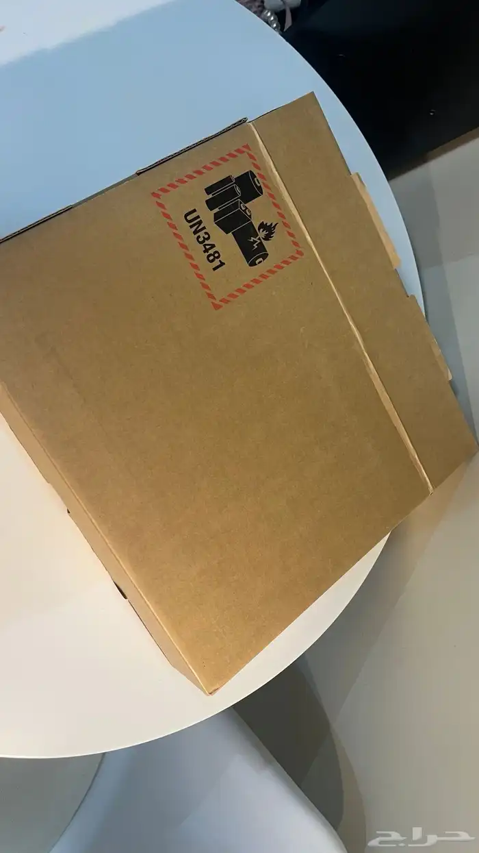 للبيع ماك بوك أير m4 جديد 1