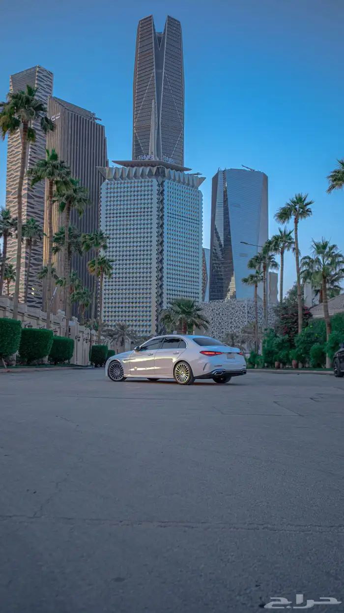 مرسيدس C300 موديل 2023 3