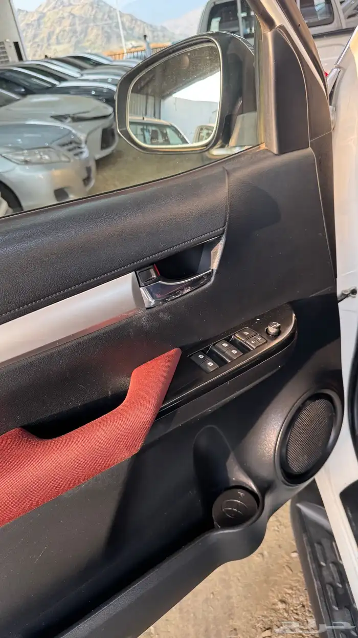 للبيع هايلكس 2022 سعودي فل كامل عداد 78 الف دبل 4