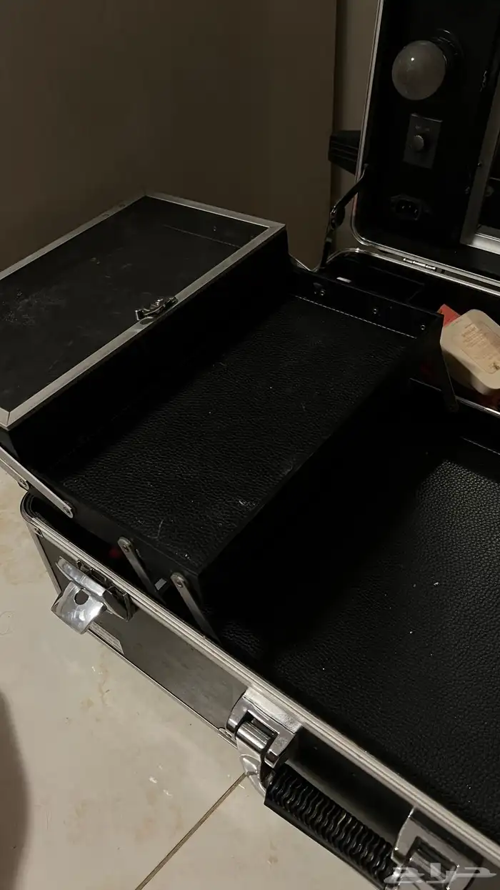 شنطه للمكيب ارتست وتنفع تسويحه متنقله 10