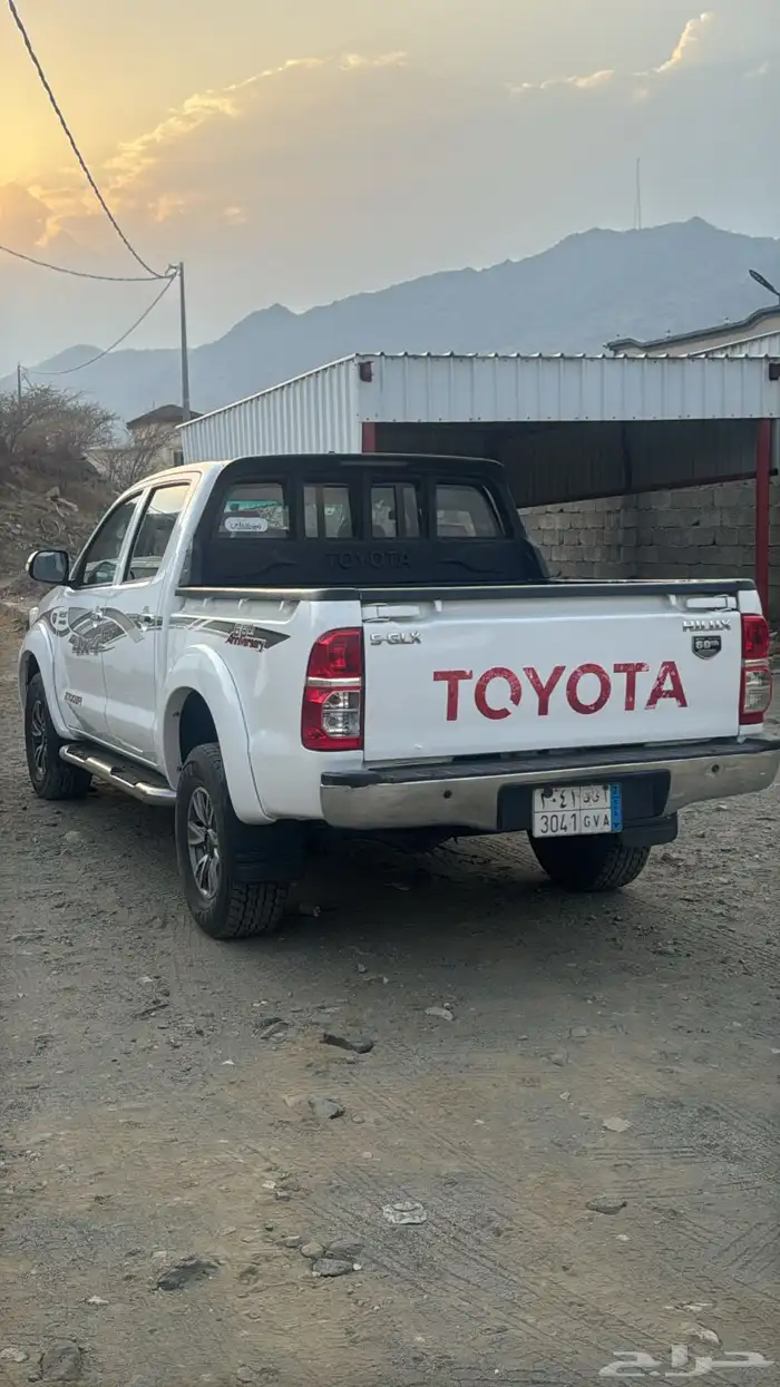 هيلوكس 2015 سعودي 60 عام 0