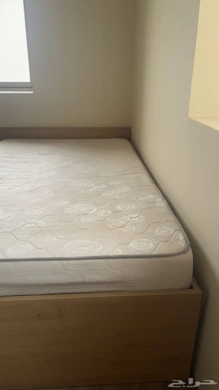 سرير للبيع 1