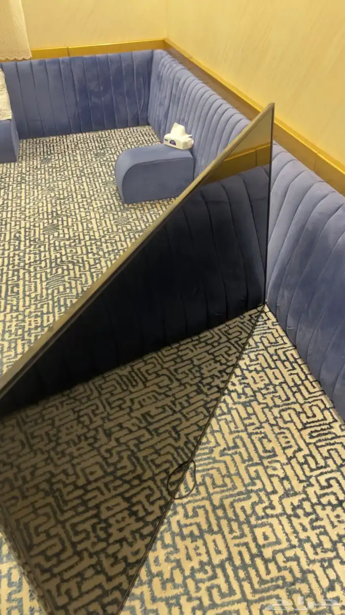 فرشة نظيفه 6 في 4 ويوجد تلفزيون توشيبا 65 بوصة عادي 3