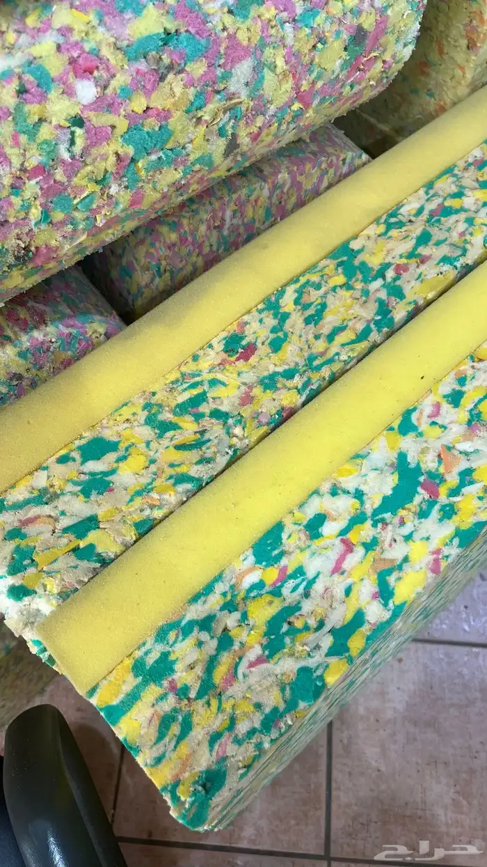 مساند ظهر اسفنج-اسفنج خام-تكايت مضغوط يوجد توصيل 4