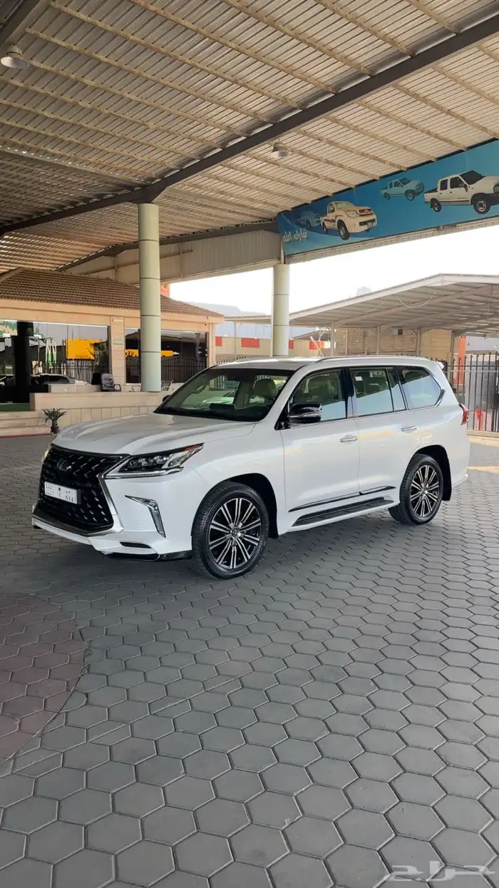 لكزس 2021 سعودي فل كامل ب 382.000 1