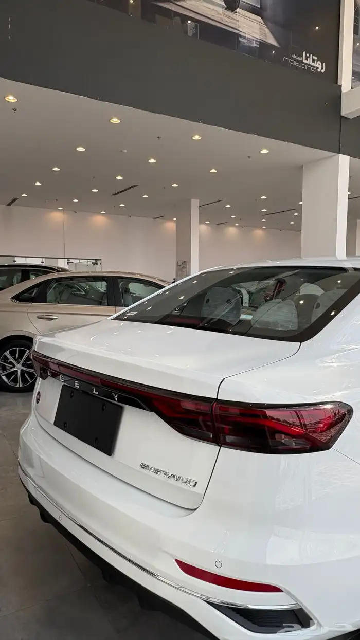 جيلي اميقراند الفل 2025 بسعر حصري لأصحاب الكاش 5