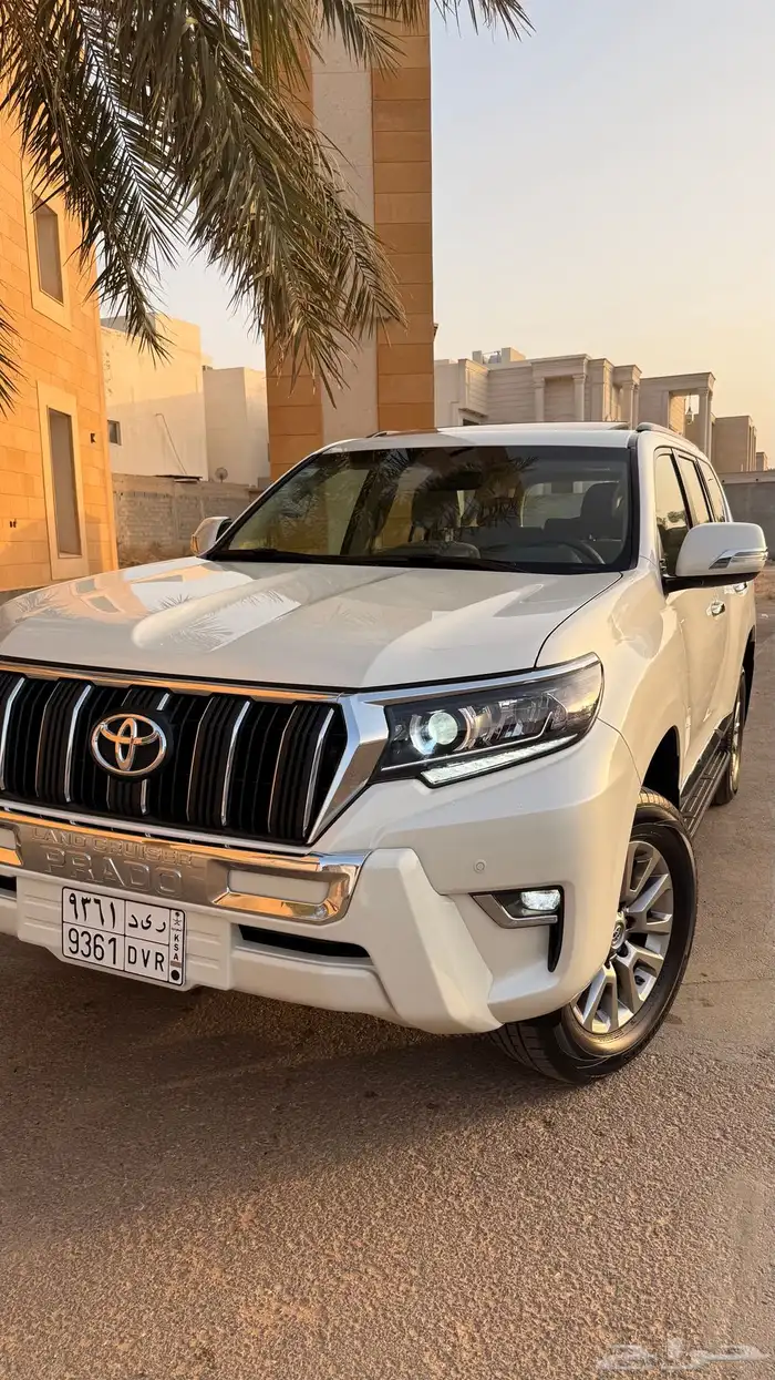 تايوتا برادو 2021 لؤلؤي GXR خليجي 6V إسبير علاق فتحة سقف 3