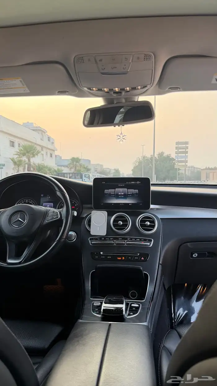 مرسيدس GLC300 2016 10