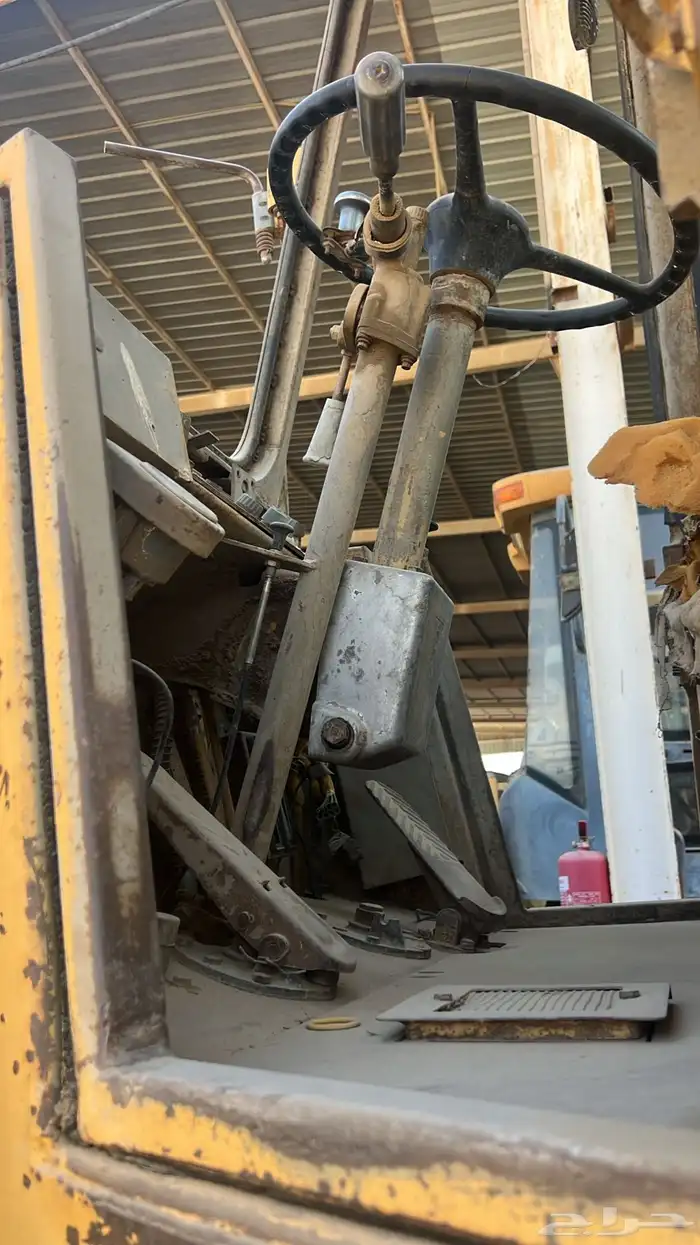 شيول كاتربلر 930 موديل 84 بويه بلد 5