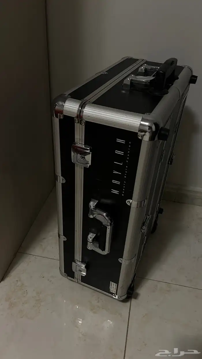 شنطه للمكيب ارتست وتنفع تسويحه متنقله 3