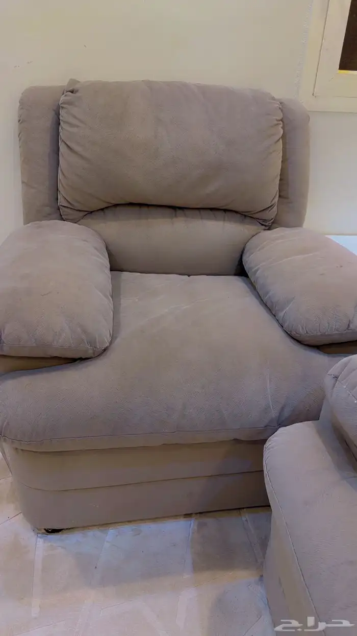 كنب من هوم سنتر ثلاث مقاعد ومقعد واحد 0