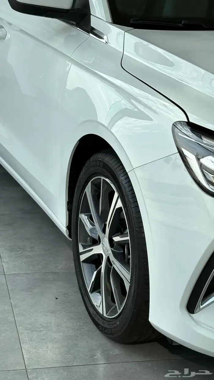 جيلي اميقراند الفل 2025 بسعر حصري لأصحاب الكاش 2