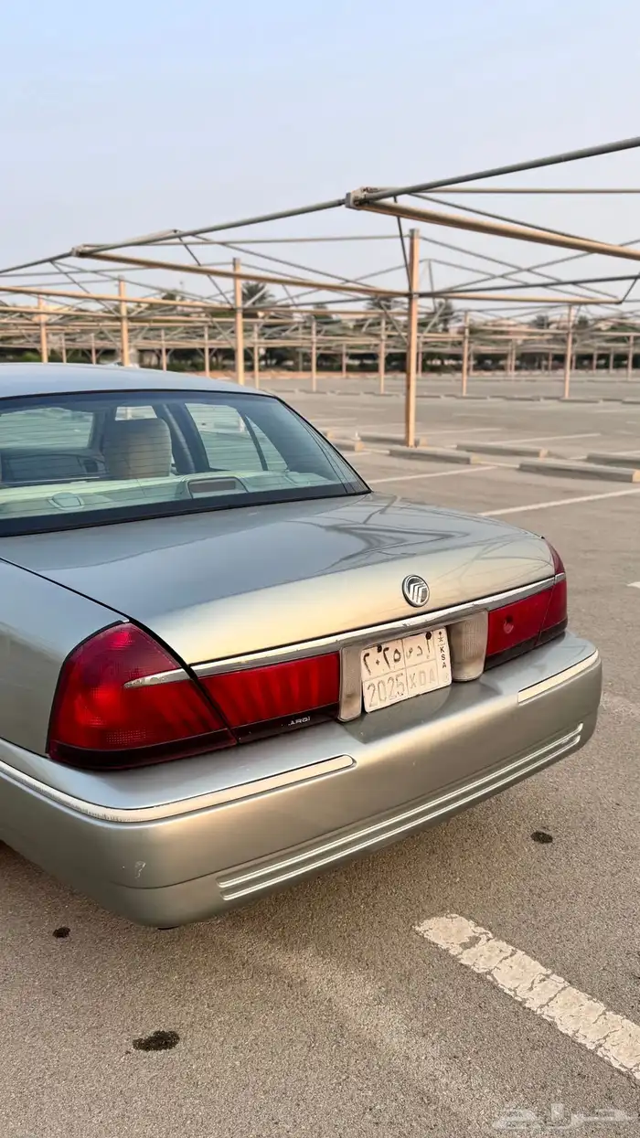 فورد ماركيز موديل 2002 4