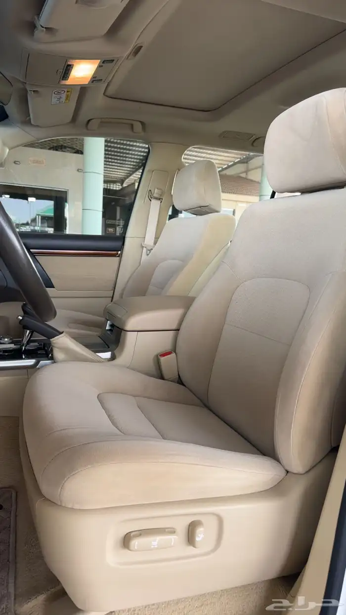 لاندكروزر 2016 بريمي فل كامل ب 172.000 7