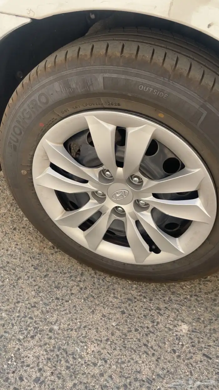 سوناتا 2012 (اقبل ب البدل) 4