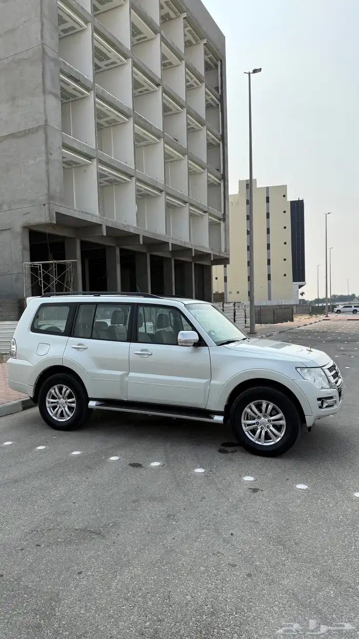 للبيع باجيرو 2017 فل كامل - مكينه 3800 13