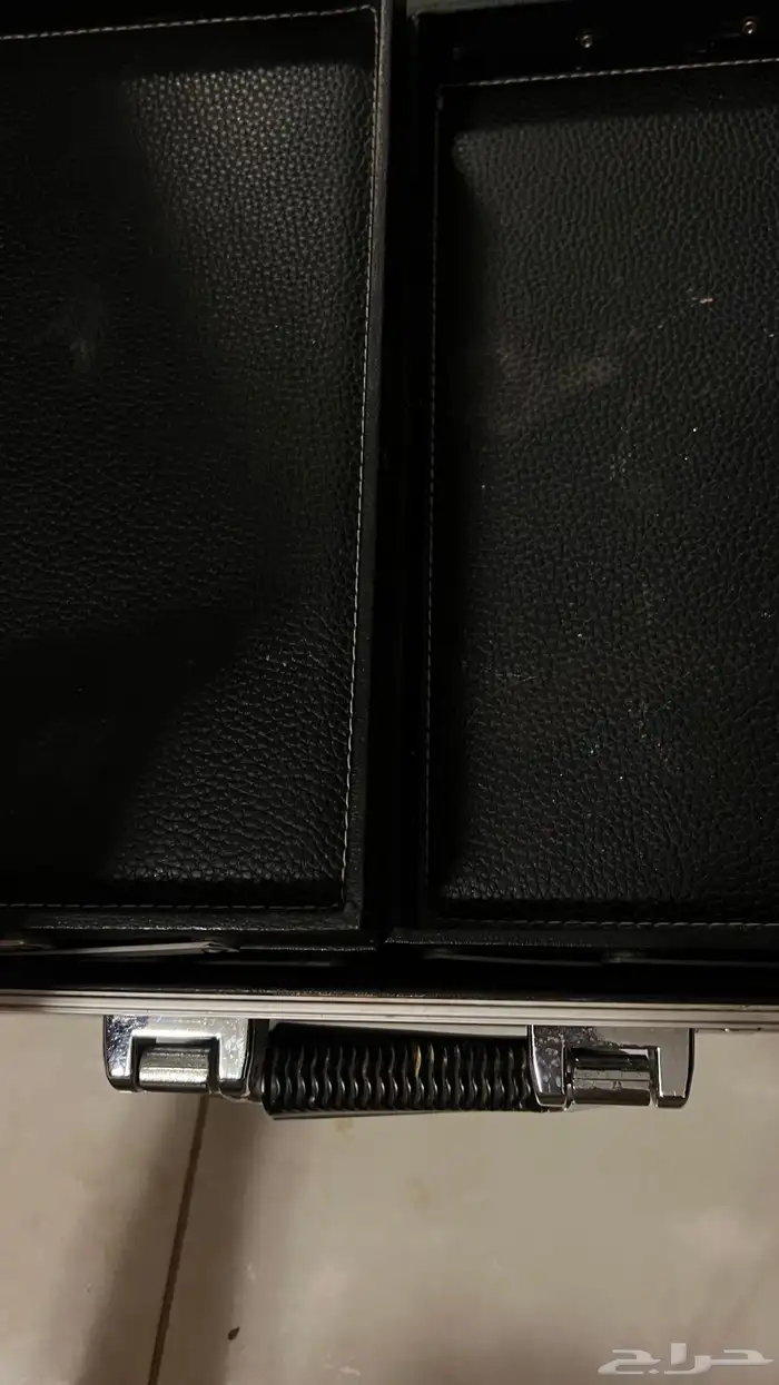 شنطه للمكيب ارتست وتنفع تسويحه متنقله 18