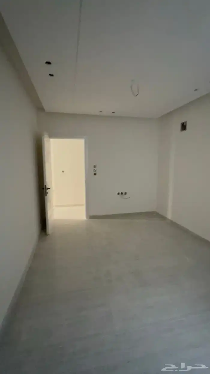 للبيع ملحق 5 غرف مع 4 سطح خاص الشعله 6